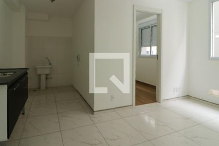 Sala de apartamento para alugar com 2 quartos, 33m² em Socorro, São Paulo