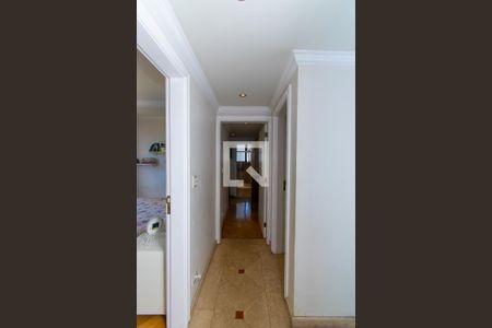 Apartamento para alugar com 145m², 3 quartos e 3 vagasCorredor