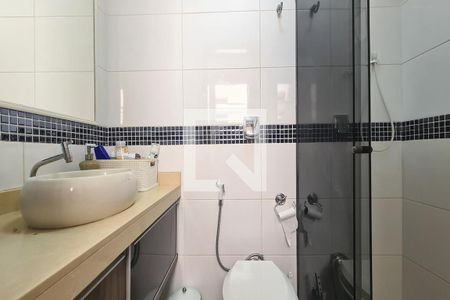 Apartamento à venda com 120m², 2 quartos e 1 vaga Apartamento à venda com 120m², 2 quartos e 1 vagaBanheiro Social