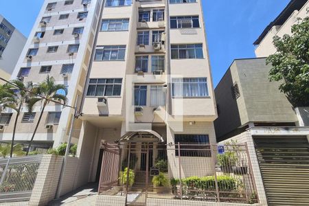 Apartamento à venda com 120m², 2 quartos e 1 vaga Apartamento à venda com 120m², 2 quartos e 1 vagaFachada do Condomínio com placa