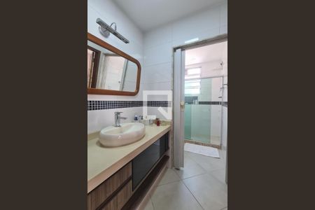 Apartamento à venda com 120m², 2 quartos e 1 vaga Apartamento à venda com 120m², 2 quartos e 1 vagaBanheiro da Suíte