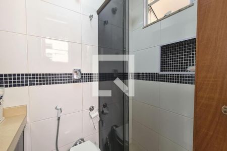 Apartamento à venda com 120m², 2 quartos e 1 vaga Apartamento à venda com 120m², 2 quartos e 1 vagaBanheiro Social