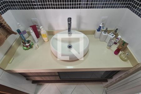 Apartamento à venda com 120m², 2 quartos e 1 vaga Apartamento à venda com 120m², 2 quartos e 1 vagaBanheiro da Suíte