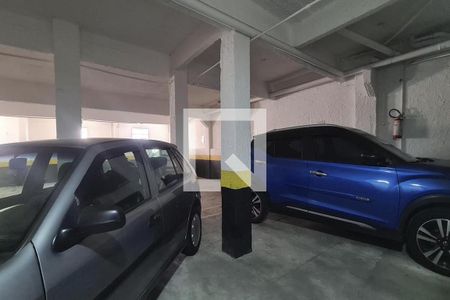 Apartamento à venda com 120m², 2 quartos e 1 vaga Apartamento à venda com 120m², 2 quartos e 1 vagaGaragem