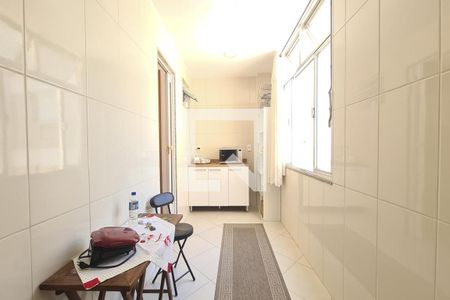 Apartamento à venda com 120m², 2 quartos e 1 vaga Apartamento à venda com 120m², 2 quartos e 1 vagaCopa