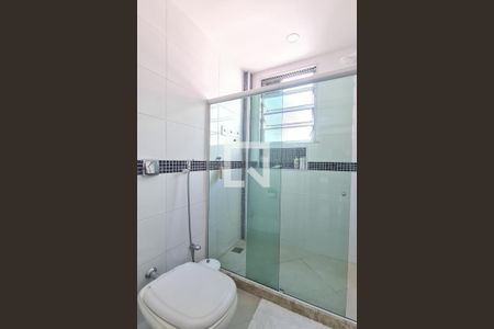 Apartamento à venda com 120m², 2 quartos e 1 vaga Apartamento à venda com 120m², 2 quartos e 1 vagaBanheiro da Suíte