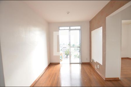 Sala de apartamento para alugar com 2 quartos, 49m² em Parada de Lucas, Rio de Janeiro