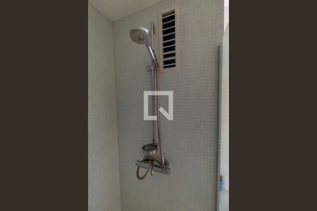 Apartamento para alugar com 70m², 2 quartos e 1 vagaBanheiro Corredor - chuveiro