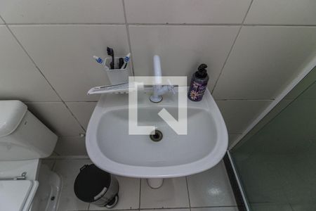 Casa de condomínio à venda com 110m², 3 quartos e 2 vagasSuíte - Banheiro