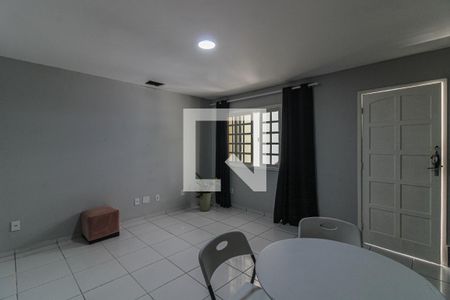 Sala de casa de condomínio à venda com 3 quartos, 110m² em Recreio dos Bandeirantes, Rio de Janeiro