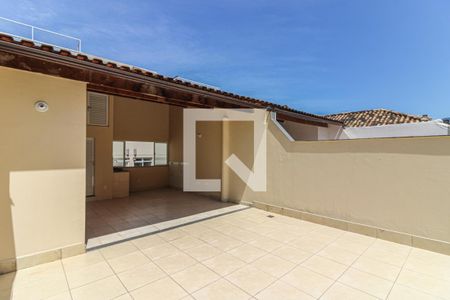 Casa de condomínio à venda com 110m², 3 quartos e 2 vagasTerraço