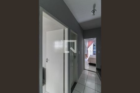 Casa de condomínio à venda com 110m², 3 quartos e 2 vagasCorredor