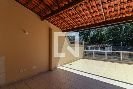 Casa de condomínio à venda com 110m², 3 quartos e 2 vagasTerraço