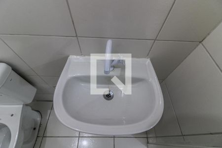 Casa de condomínio à venda com 110m², 3 quartos e 2 vagasBanheiro Social