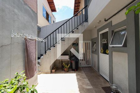 Casa à venda com 230m², 2 quartos e 2 vagasQuintal