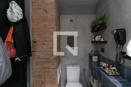 Casa à venda com 230m², 2 quartos e 2 vagasBanheiro do Quarto 1