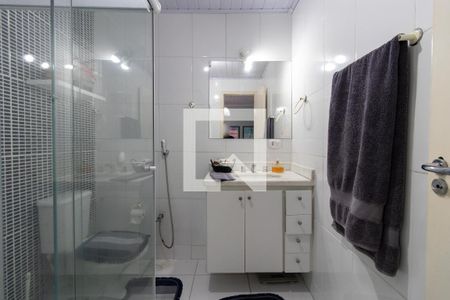 Casa à venda com 230m², 2 quartos e 2 vagasBanheiro do Quarto 2