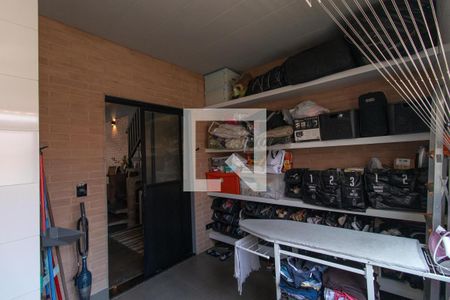 Casa à venda com 230m², 2 quartos e 2 vagasÁrea de Serviço