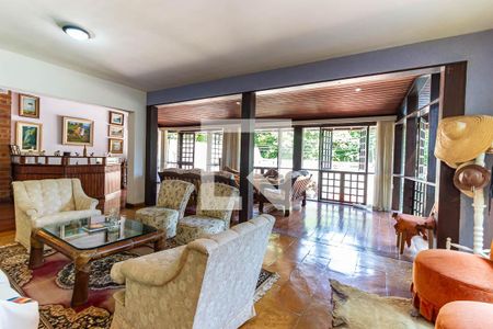 Sala de casa à venda com 5 quartos, 600m² em Vila Progresso, Niterói