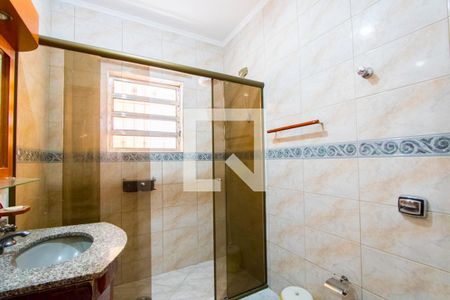 Banheiro de casa à venda com 2 quartos, 115m² em Vila Bela Vista, Santo André
