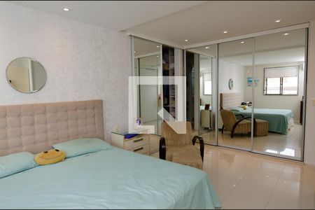 Apartamento à venda com 334m², 3 quartos e 2 vagas Apartamento à venda com 334m², 3 quartos e 2 vagasSuite 2