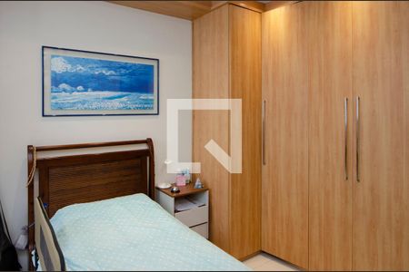 Apartamento à venda com 334m², 3 quartos e 2 vagas Apartamento à venda com 334m², 3 quartos e 2 vagasQuarto