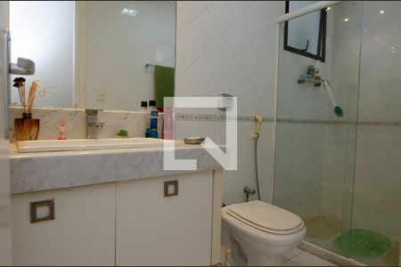 Apartamento à venda com 334m², 3 quartos e 2 vagas Apartamento à venda com 334m², 3 quartos e 2 vagasBanheiro social