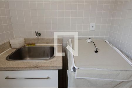 Apartamento à venda com 334m², 3 quartos e 2 vagas Apartamento à venda com 334m², 3 quartos e 2 vagasÁrea de serviço