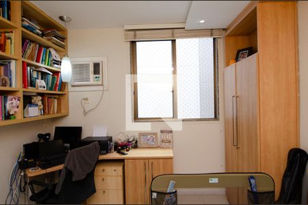 Apartamento à venda com 334m², 3 quartos e 2 vagas Apartamento à venda com 334m², 3 quartos e 2 vagasQuarto