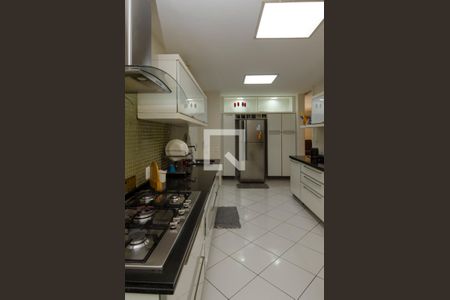 Apartamento à venda com 334m², 3 quartos e 2 vagas Apartamento à venda com 334m², 3 quartos e 2 vagasCozinha