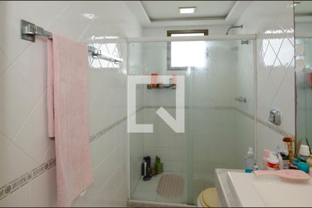 Apartamento à venda com 334m², 3 quartos e 2 vagas Apartamento à venda com 334m², 3 quartos e 2 vagasBanheiro da suíte 2