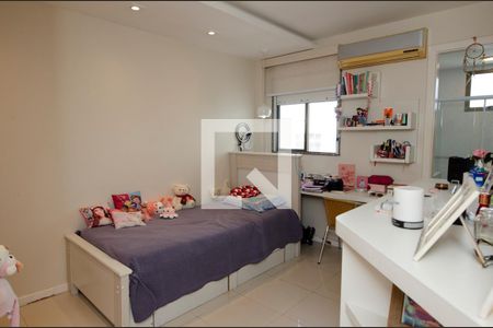 Apartamento à venda com 334m², 3 quartos e 2 vagas Apartamento à venda com 334m², 3 quartos e 2 vagasSuite