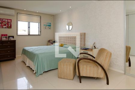 Apartamento à venda com 334m², 3 quartos e 2 vagas Apartamento à venda com 334m², 3 quartos e 2 vagasSuite 2