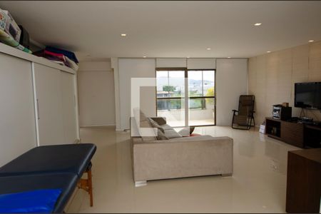 Apartamento à venda com 334m², 3 quartos e 2 vagas Apartamento à venda com 334m², 3 quartos e 2 vagasSala 2