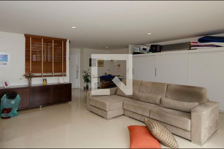 Apartamento à venda com 334m², 3 quartos e 2 vagas Apartamento à venda com 334m², 3 quartos e 2 vagasSala 2