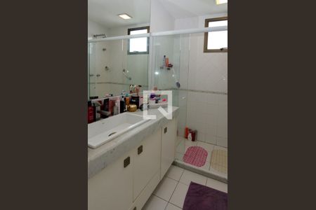 Apartamento à venda com 334m², 3 quartos e 2 vagas Apartamento à venda com 334m², 3 quartos e 2 vagasBanheiro da Suíte