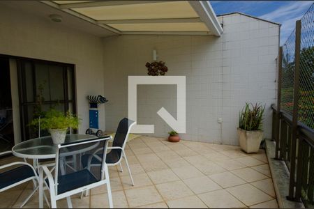 Apartamento à venda com 334m², 3 quartos e 2 vagas Apartamento à venda com 334m², 3 quartos e 2 vagasVaranda