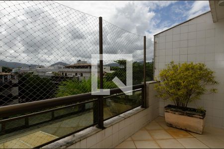 Apartamento à venda com 334m², 3 quartos e 2 vagas Apartamento à venda com 334m², 3 quartos e 2 vagasVaranda