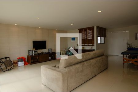 Apartamento à venda com 334m², 3 quartos e 2 vagas Apartamento à venda com 334m², 3 quartos e 2 vagasSala 2