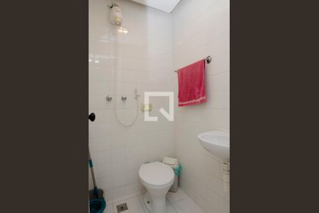 Apartamento à venda com 334m², 3 quartos e 2 vagas Apartamento à venda com 334m², 3 quartos e 2 vagasBanheiro de serviço