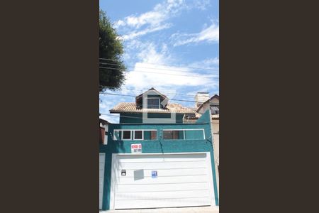 Casa à venda com 130m², 3 quartos e 3 vagasFachada