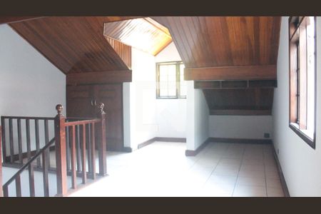 Casa à venda com 130m², 3 quartos e 3 vagasSuíte 4