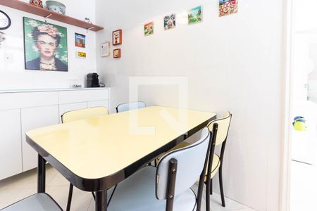 Apartamento para alugar com 108m², 3 quartos e 2 vagas Apartamento para alugar com 108m², 3 quartos e 2 vagascozinha