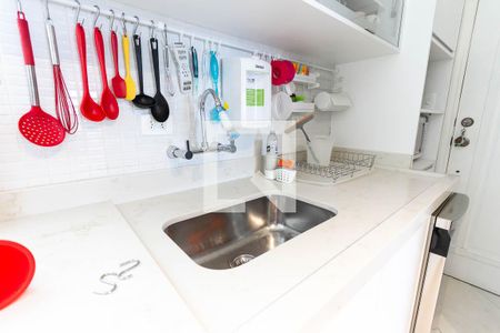 Apartamento para alugar com 108m², 3 quartos e 2 vagas Apartamento para alugar com 108m², 3 quartos e 2 vagascozinha