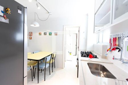 Apartamento para alugar com 108m², 3 quartos e 2 vagas Apartamento para alugar com 108m², 3 quartos e 2 vagascozinha