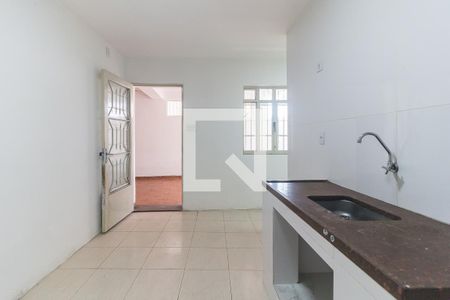 Casa para alugar com 100m², 2 quartos e 2 vagasCozinha