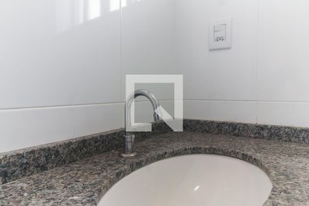 Casa para alugar com 100m², 2 quartos e 2 vagasBanheiro 1