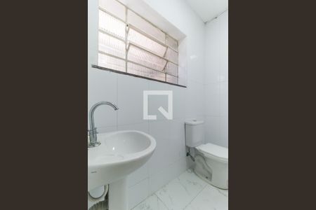 Casa para alugar com 100m², 2 quartos e 2 vagasBanheiro 2