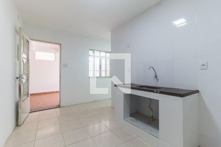 Casa para alugar com 100m², 2 quartos e 2 vagasCozinha