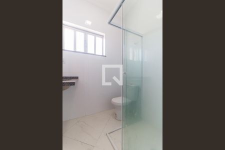 Casa para alugar com 100m², 2 quartos e 2 vagasBanheiro 1